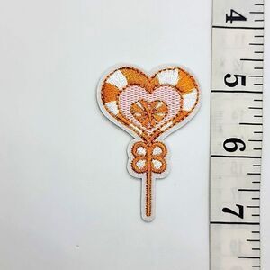 🎈5/$10🎈 PATCHES..CROC CHARMS.. heart..